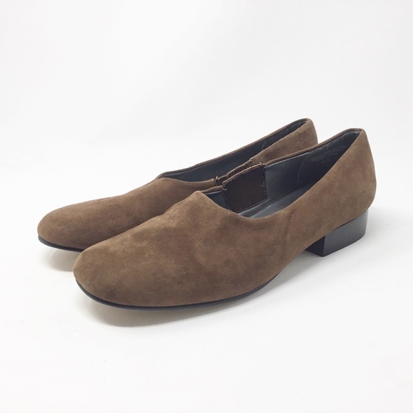 COUP D’ETAT Brown Suede Flats. - Picture 1 of 12